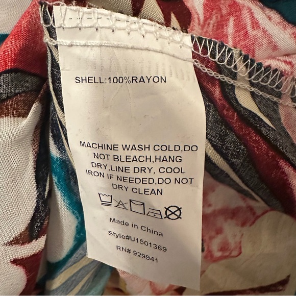 Suzanne Betro Leaf Pattern Blouse - Picture 6 of 6